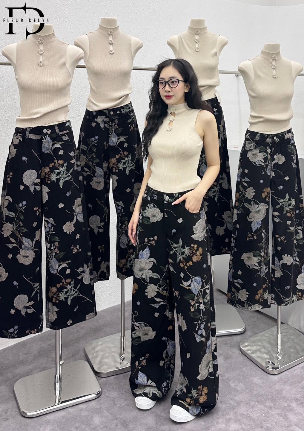 Áo Len Sát Nách Phối 3 Bông Hoa -Be ( AL181)