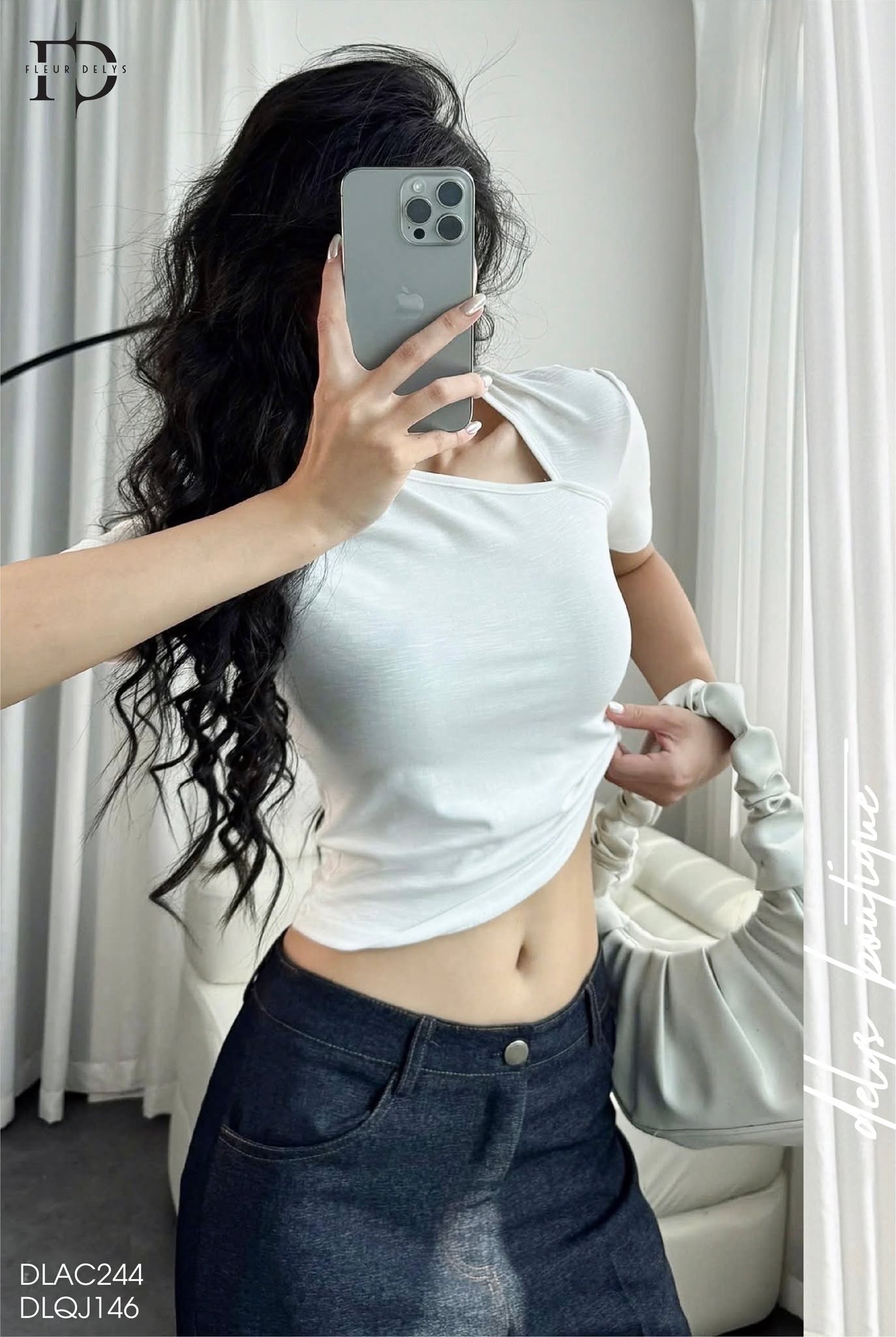 Áo Xước Cổ Leo Cách Điệu (AC244)
