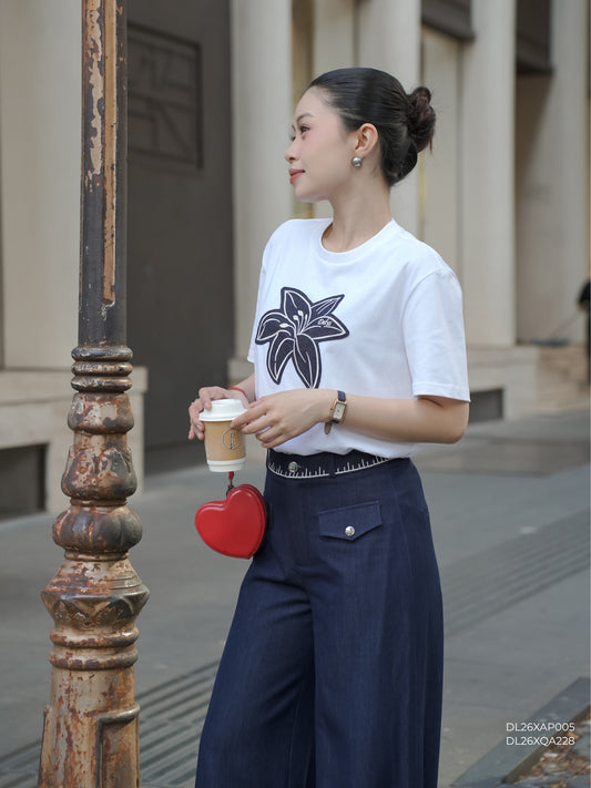 Áo thun thêu hoa huệ