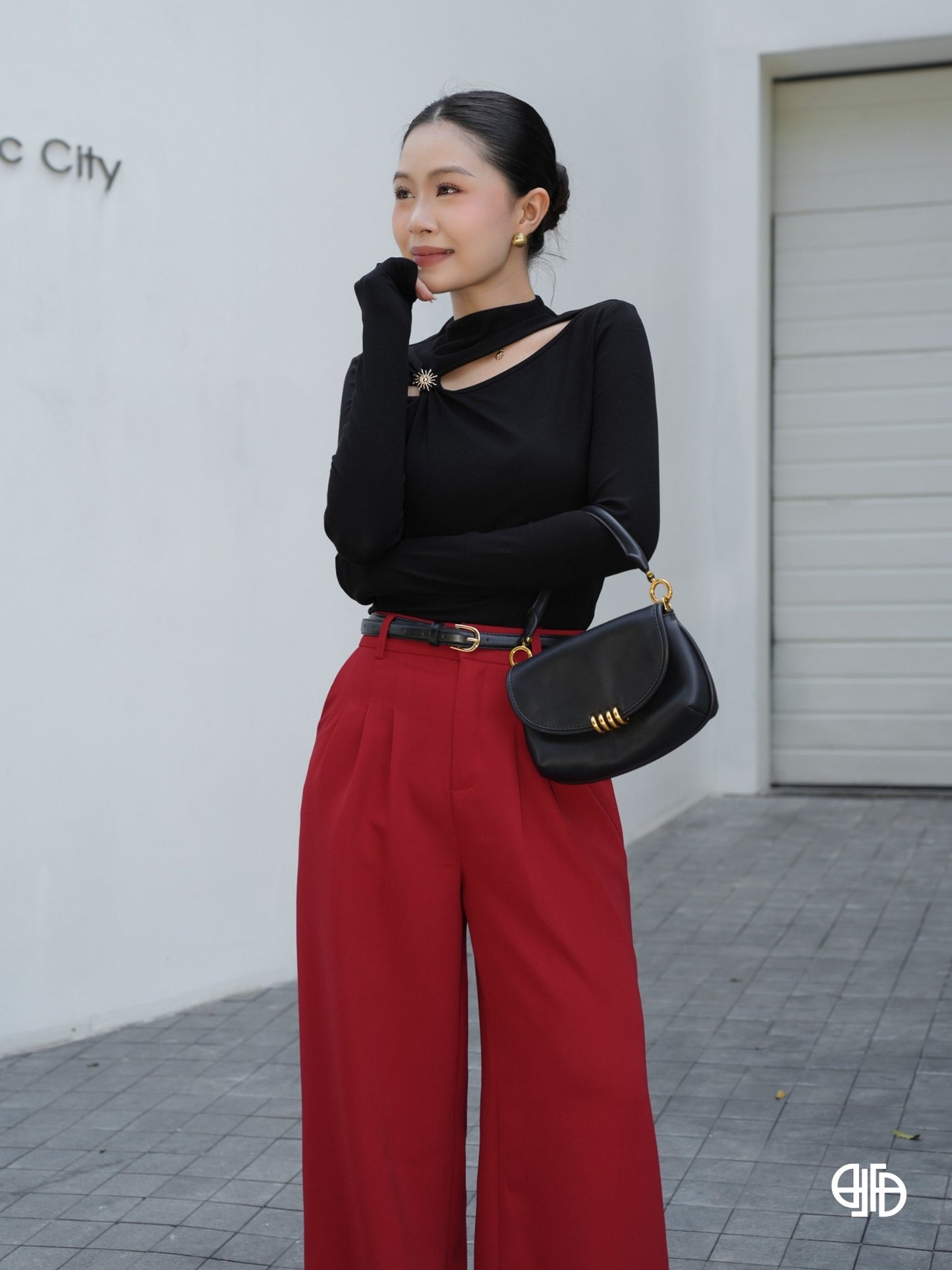Ribbed Cutout T-shirt