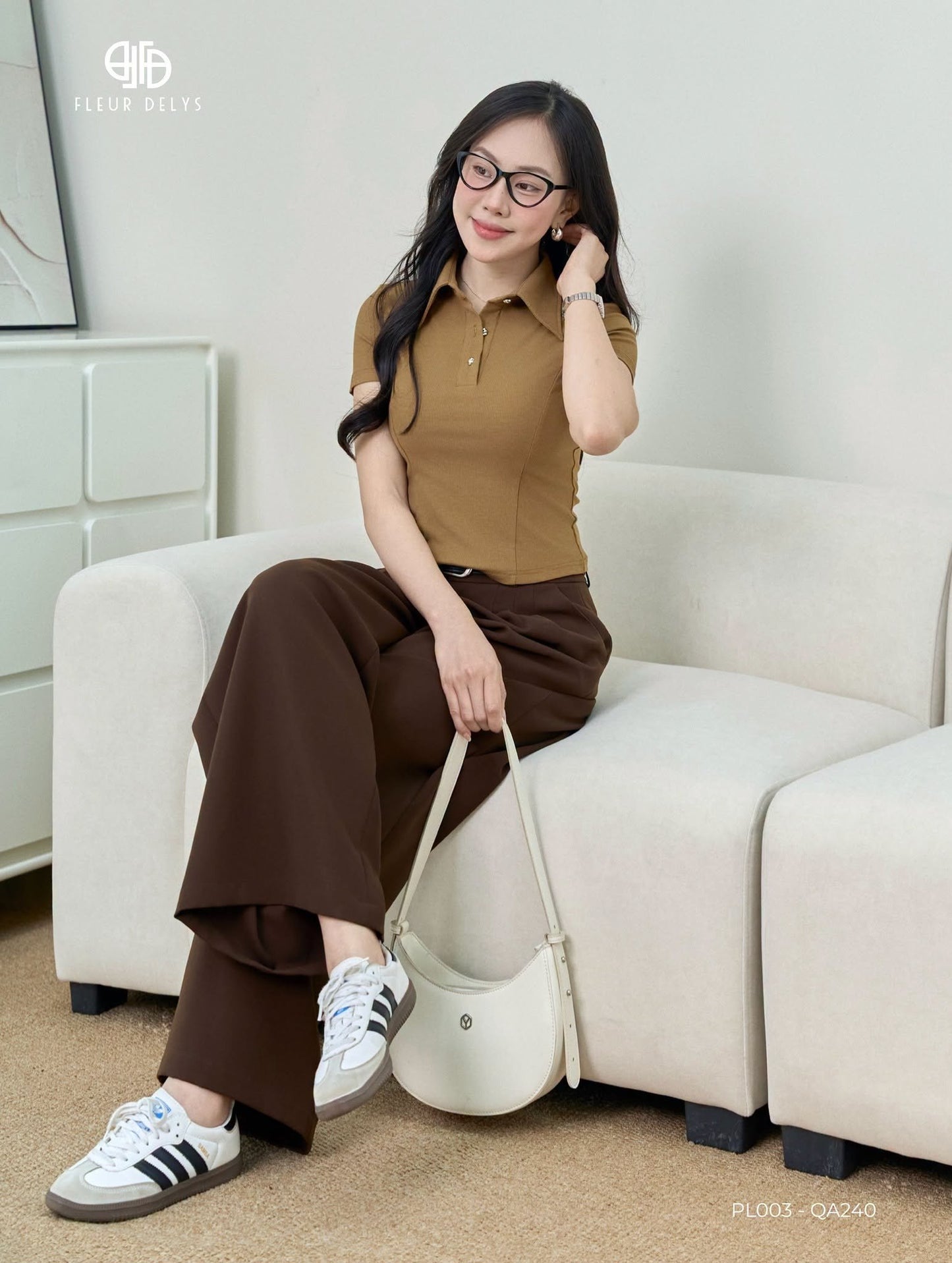Áo polo cổ nhọn phối cúc kiểu - Vàng bò + Quần suông tôn dáng - Nâu đậm( PL003+QA240)