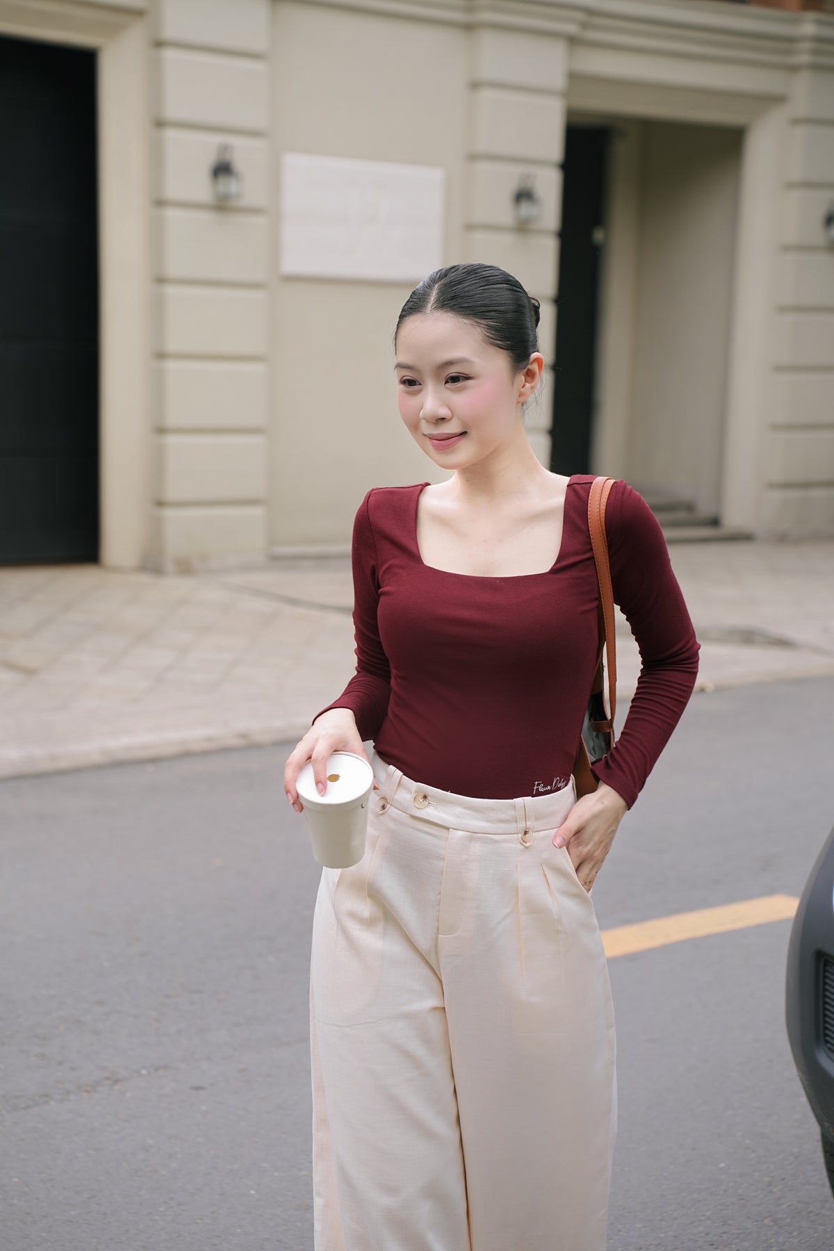 Áo Cổ Vuông Dài Tay Thêu Gấu - Đỏ Đô + Quần hai ly đỉa đôi -Be (AC349+QA256)