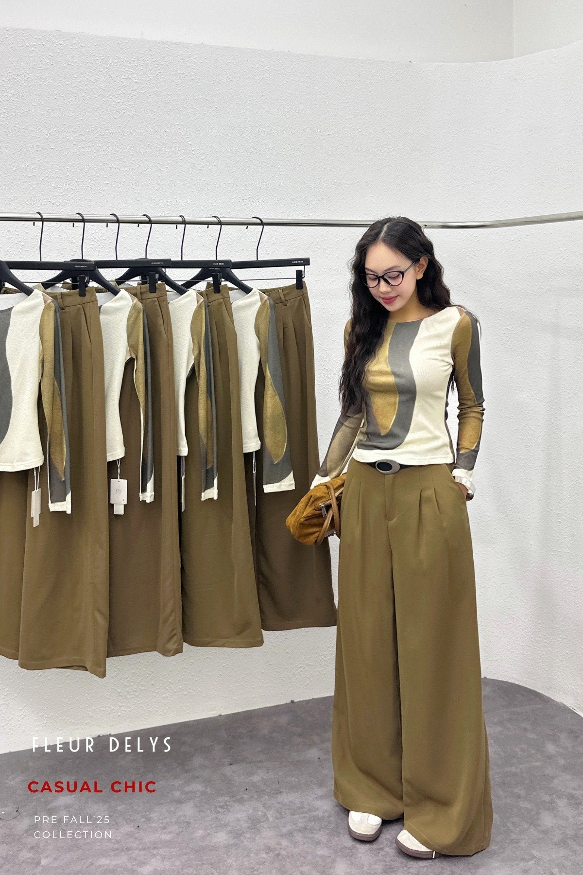 Áo Cổ Thuyền Loang - Fleur Delys